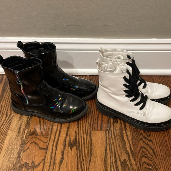 2 pairs of boots - Picture 2 of 2